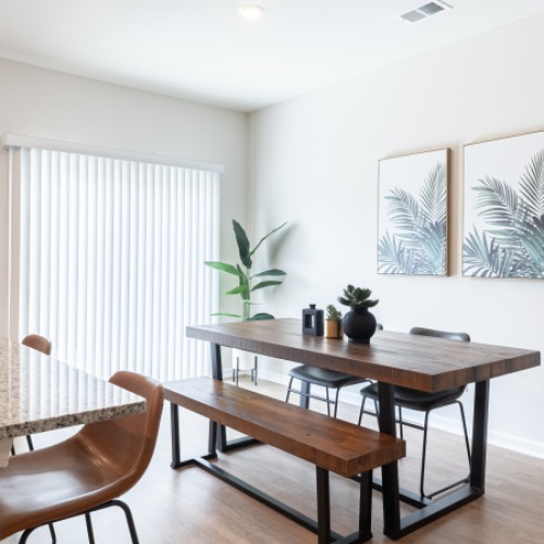 Open concept kitchen and dining room in rentals at Easthaven Townhomes Open concept kitchen and dining room in rentals at Easthaven Townhomes