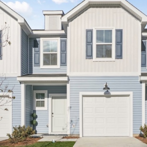 Front exterior view of the townhomes at Easthaven  Front exterior view of the townhomes at Easthaven